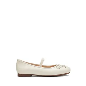 8891-018 Flats - Beige