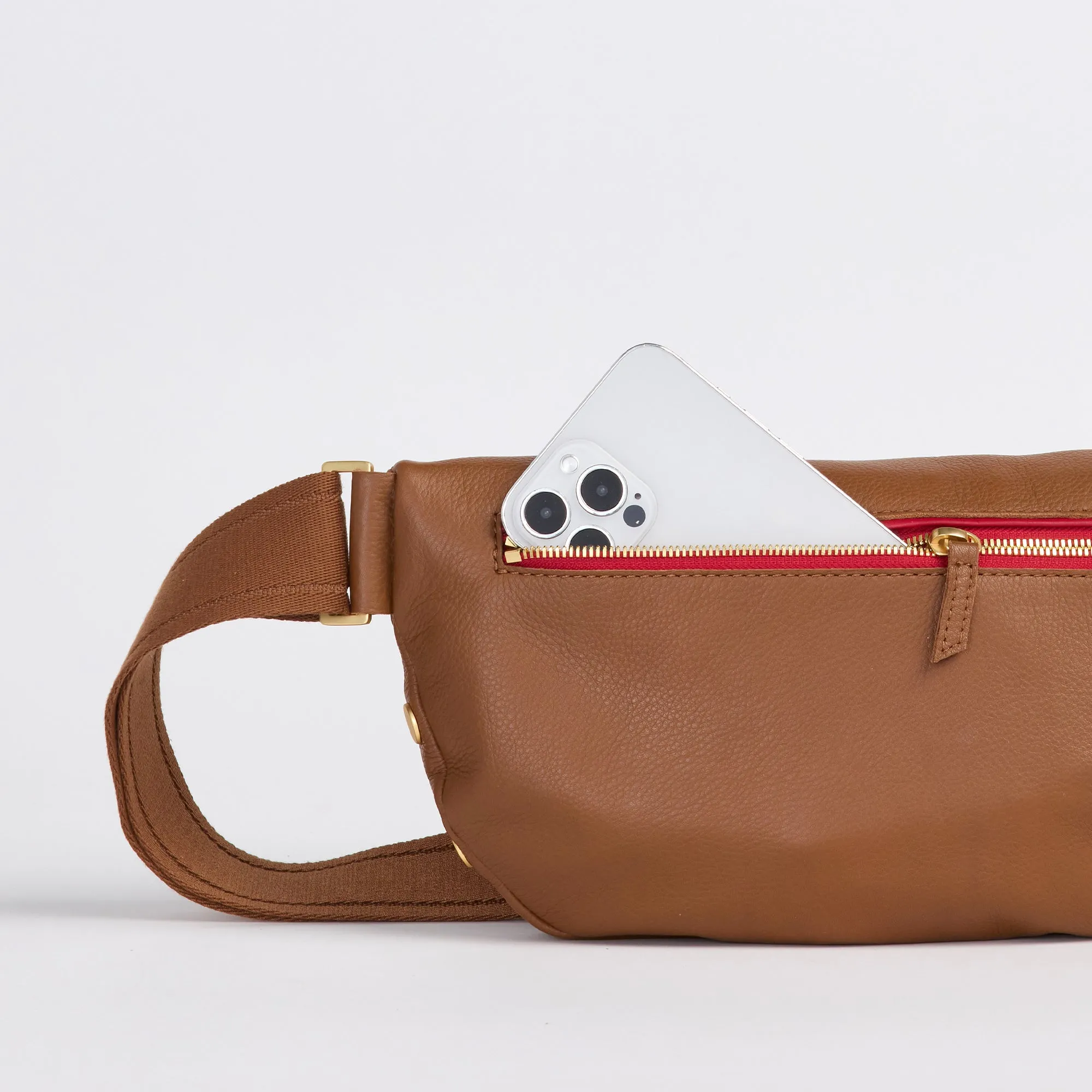 Charles Crossbody | Mahogany Pebble/Brushed Gold Red Zip | Lrg