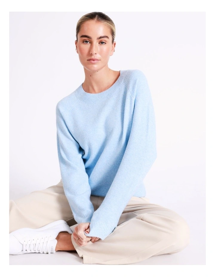 Doffy Long Sleeve Pullover in Blue