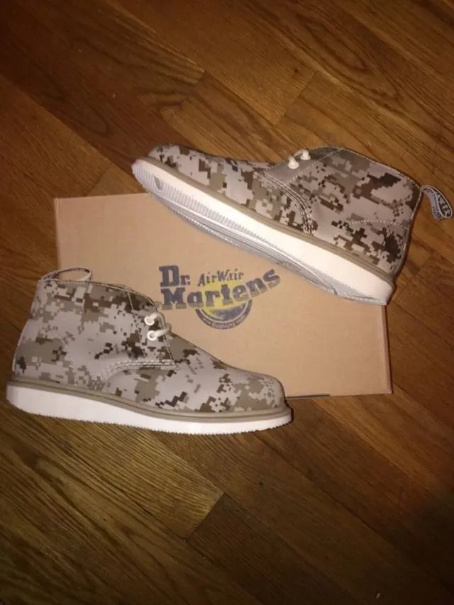 Dr. Martens Nixon Desert Camo Boot Men 8 NEW.supreme.nike.DS