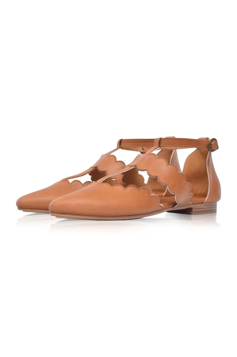 Gardenia Pointy Toe Leather Flats in Dark Tan