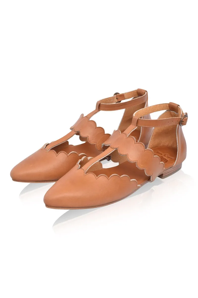 Gardenia Pointy Toe Leather Flats in Dark Tan