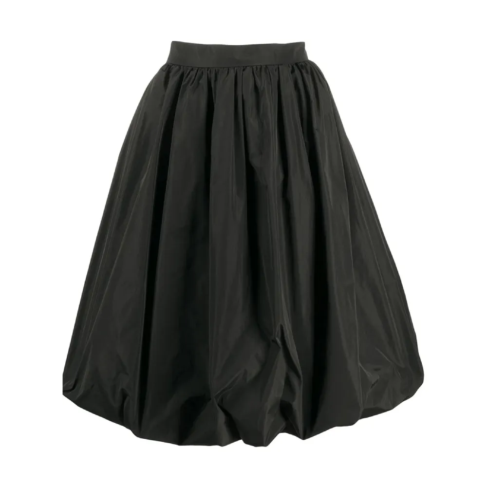 --Generous bubble silhouette skirt-