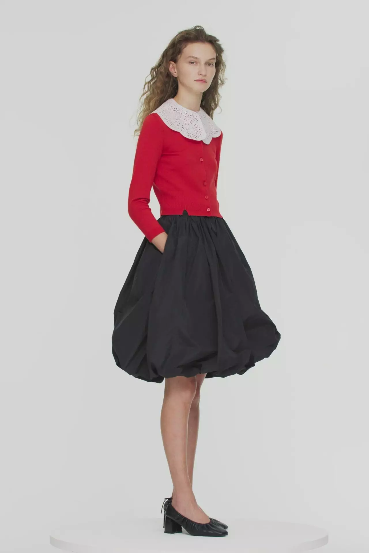 --Generous bubble silhouette skirt-