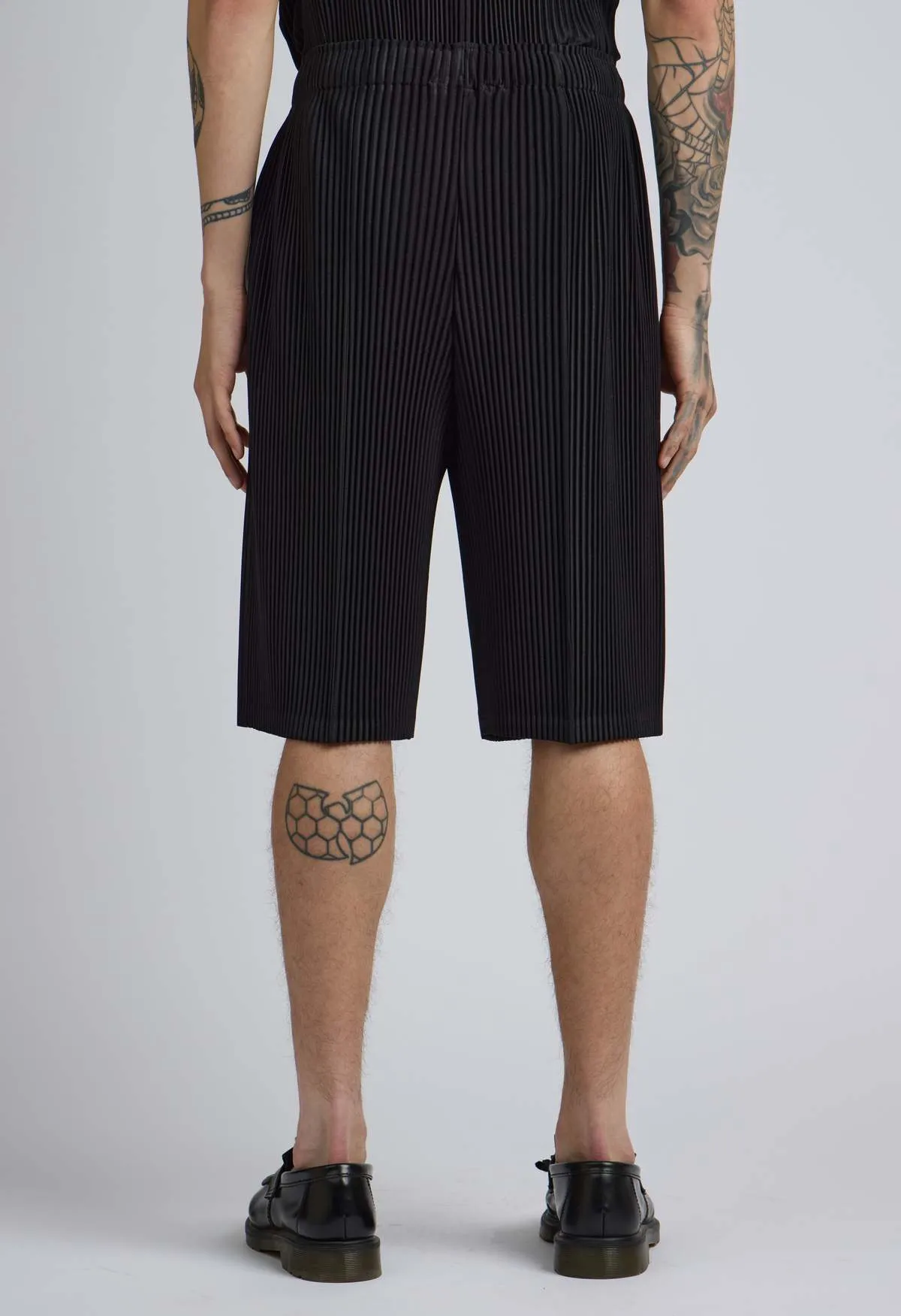 Mid Pleated Short - Black