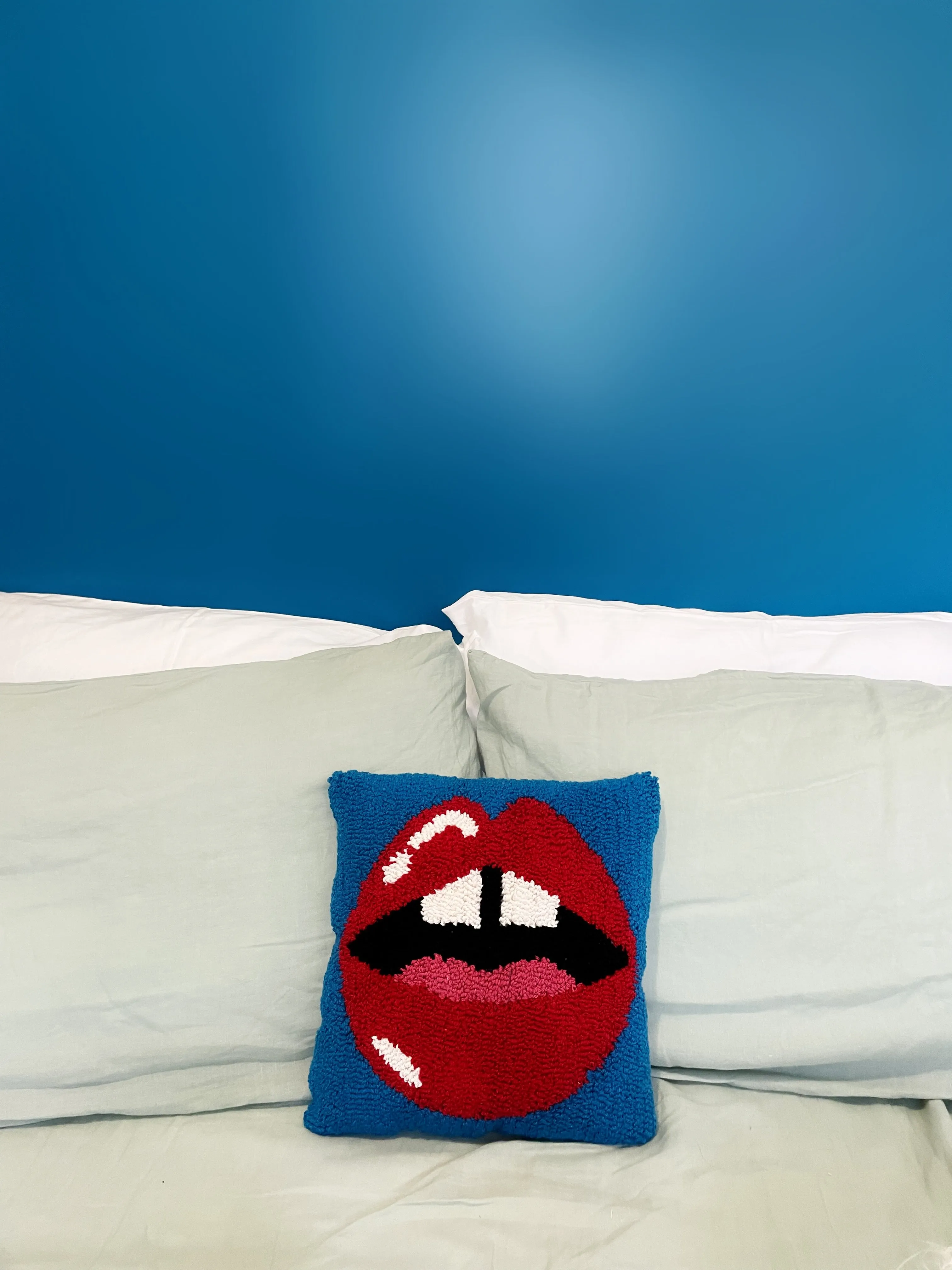 Mouth Pillow