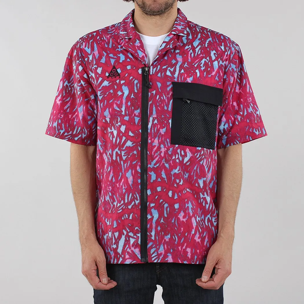 Nike ACG Full Zip Short Sleeve Shirt